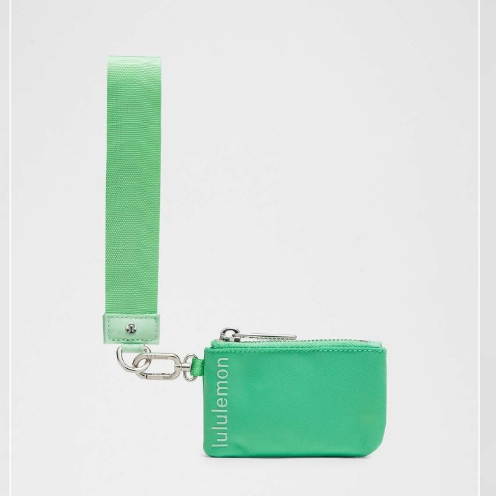 Lululemon  Pouch Wristlet Citra Lime